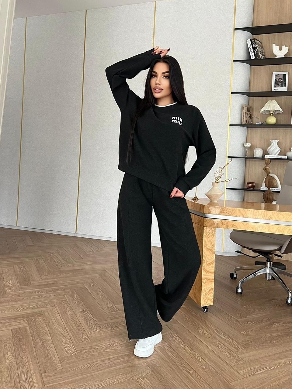 костюм базовый,женские костюмы,костюм на флисе,костюм трикотажный,костюм с брюками