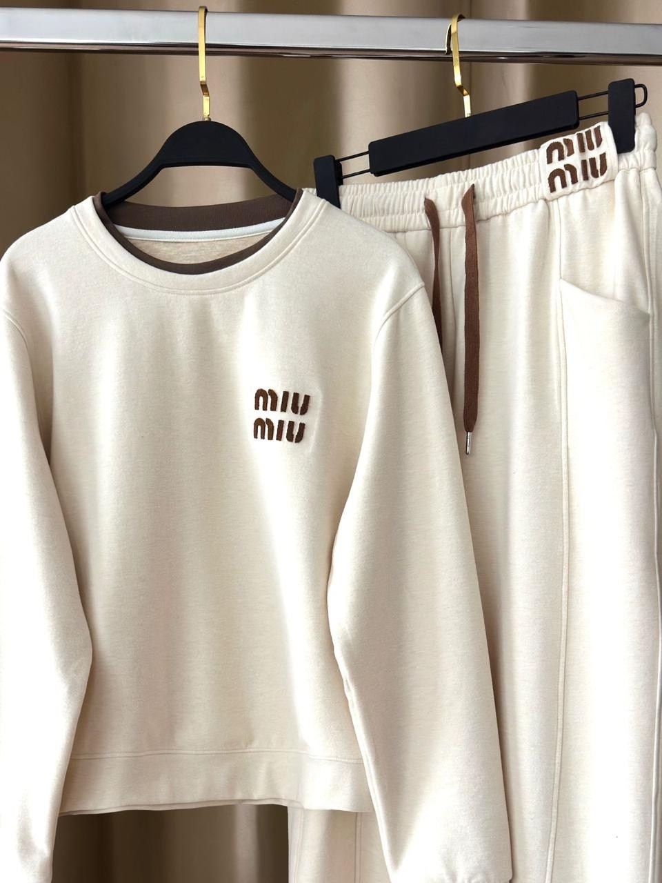 костюм базовый,женские костюмы,костюм на флисе,костюм трикотажный,костюм с брюками