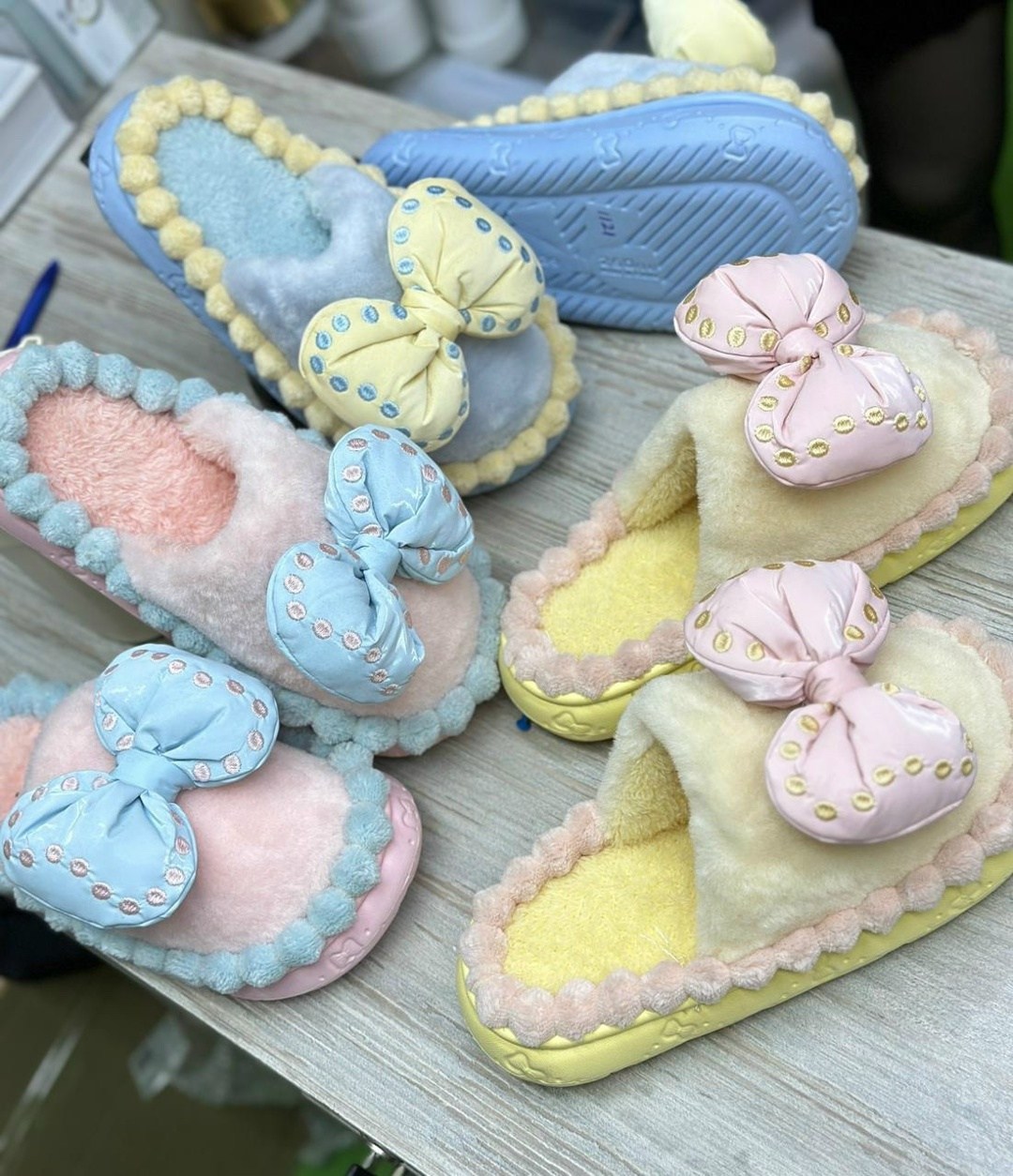 женские домашние тапочки,тапочки домашние,тапочки женские,,плюшевые тапочки