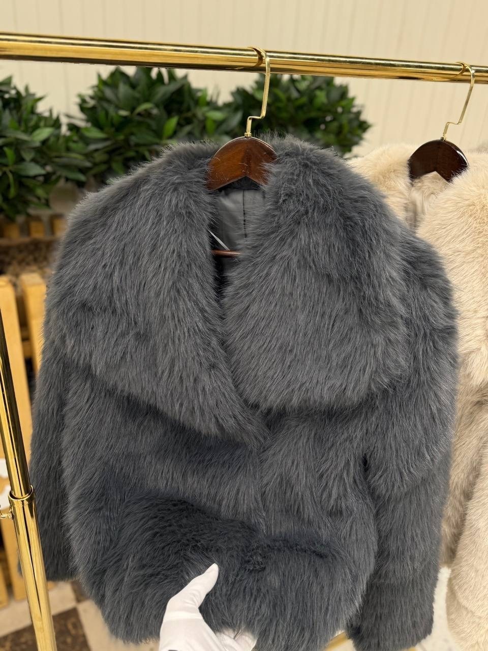 шуба белая,искусственная шуба,шубка,шуба женская искусственная,шубы женские