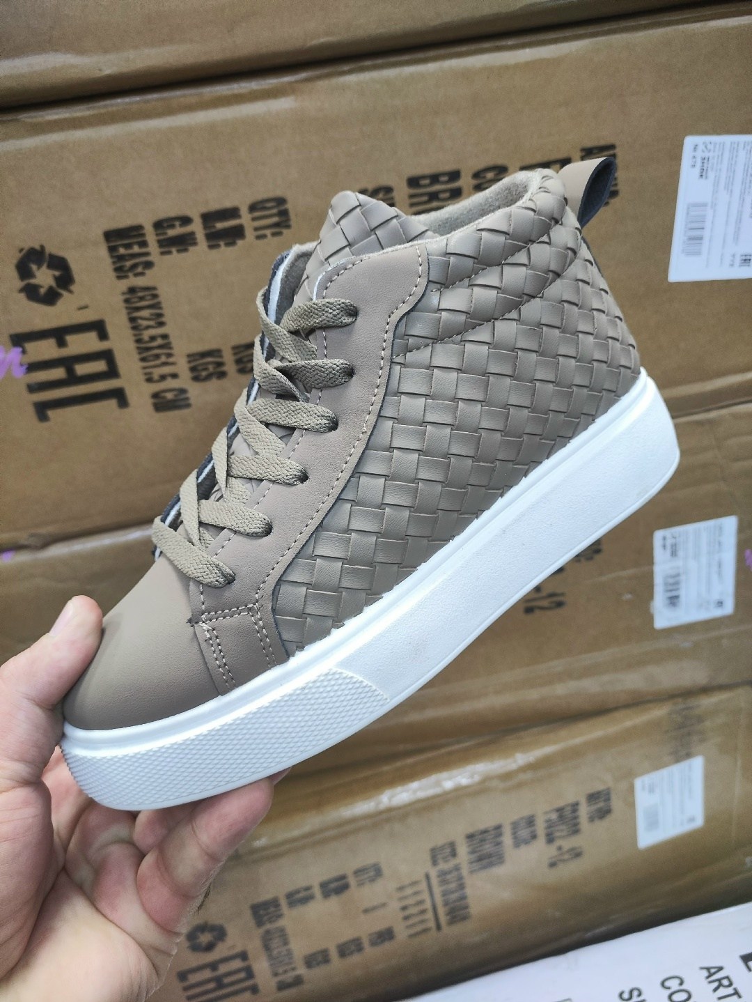 ,высокие кроссовки,повседневная ,спортивная ,обуви