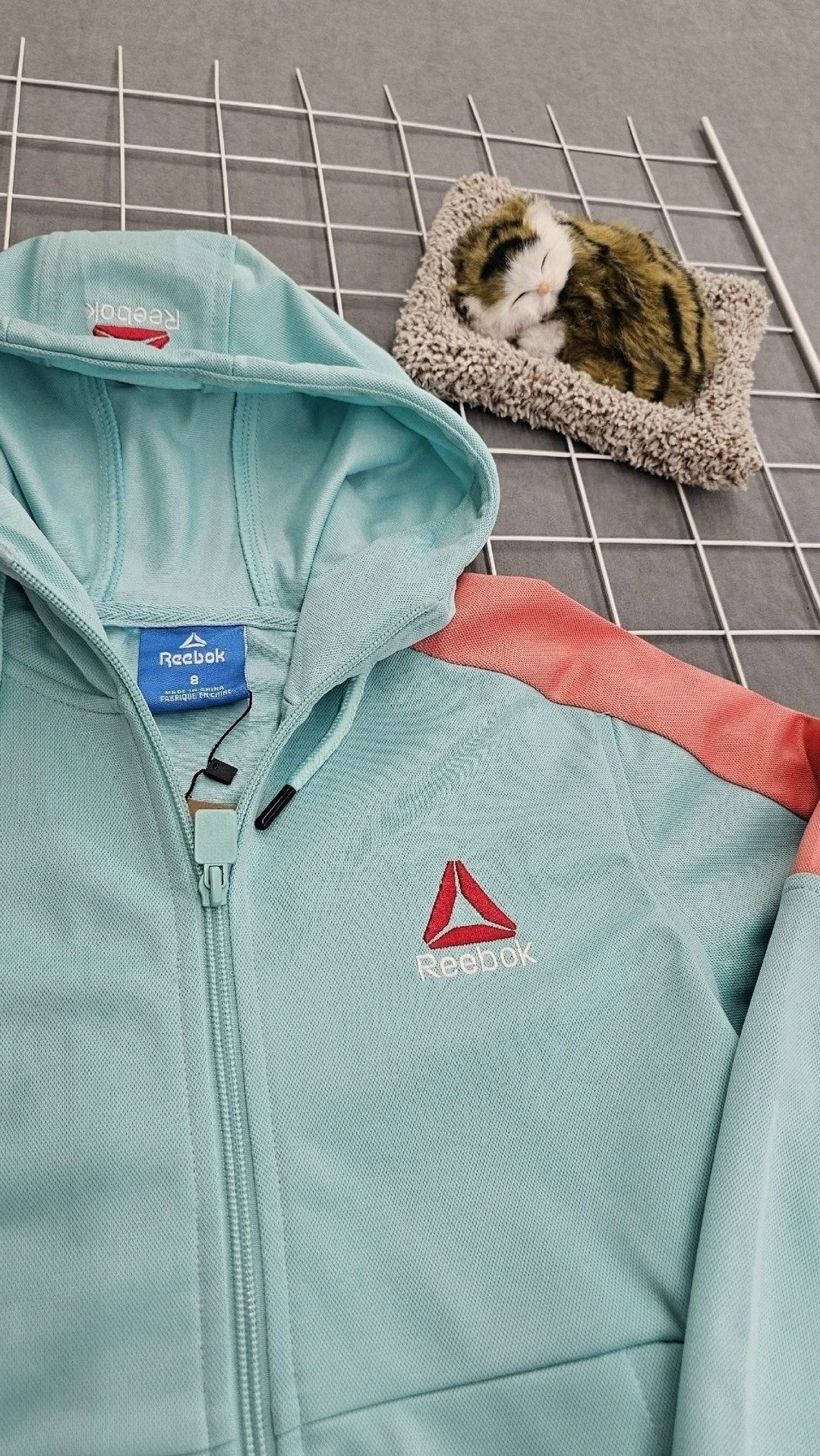 женские толстовки reebok,худи reebok,флисовые куртки,толстовка с капюшоном reebok,женские худи reebok