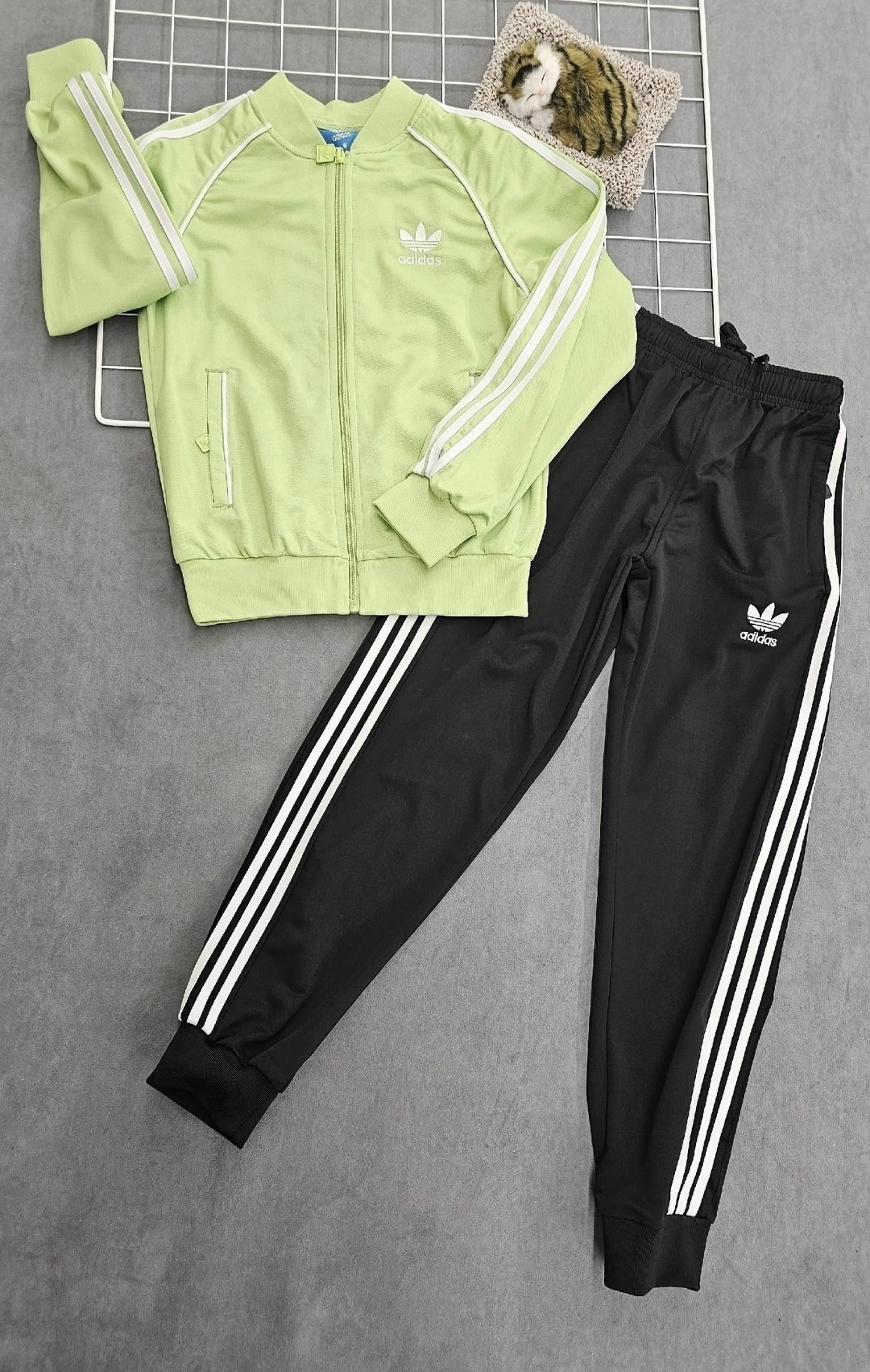 женские толстовки reebok,худи reebok,флисовые куртки,толстовка с капюшоном reebok,женские худи reebok