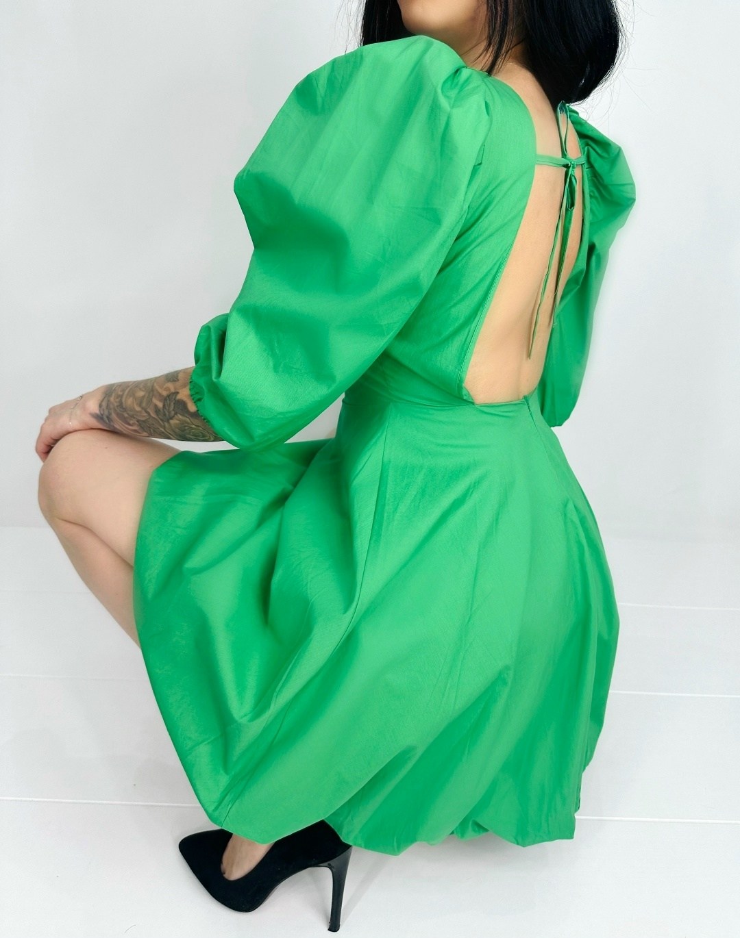 платье женская,платье универсальное,платье фуксия с рукавами буфами,платье фуксия короткое,платье