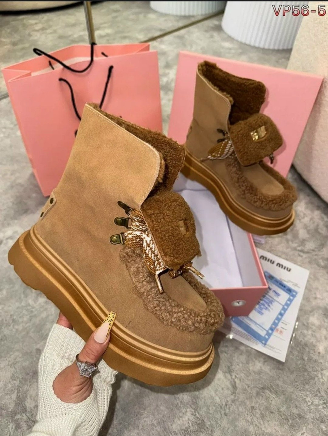 ,зимняя женская ,ботинки с мехом,женская ,обуви