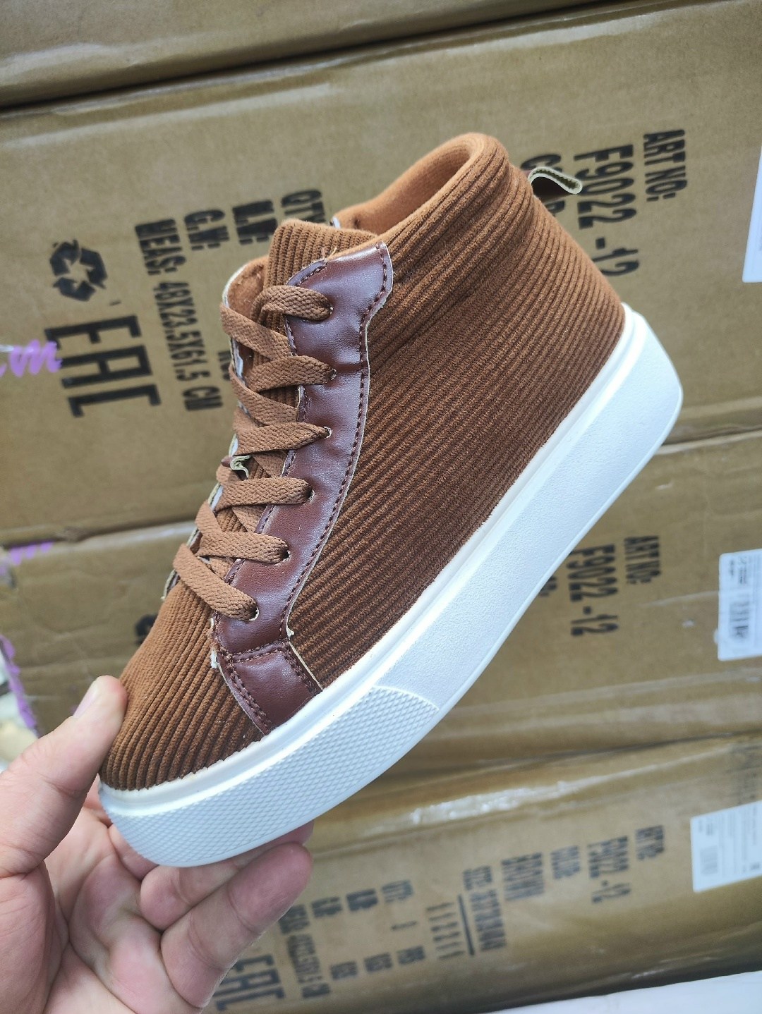 ,высокие кроссовки,повседневная ,спортивная ,обуви