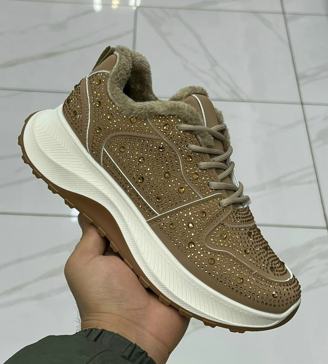 ,женские кроссовки,кроссовки со стразами,обуви,блестящие кроссовки