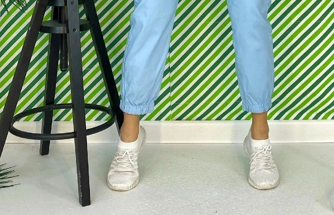 джинсы брюки,брюки медицинские женские на резинке джоггеры,брюки медицинские джоггеры женские,джоггеры медицинские женские,брюки медицинские женские джоггеры доктор стиль