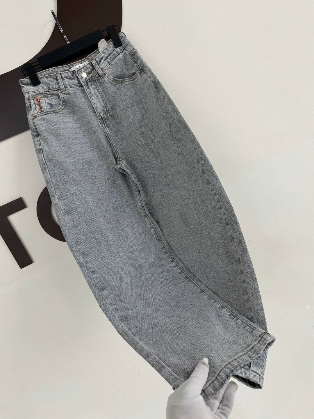 джинсы модные,женские джинсы,джинсы мом,широкие джинсы,джинсы серый