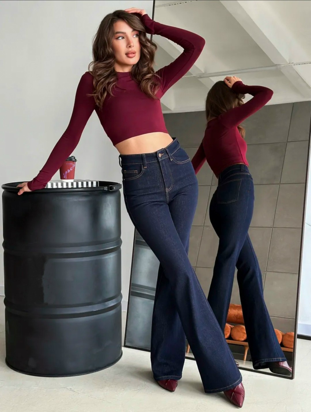 джинсы женские клеш,женские джинсы клеш с высокой посадкой,женские джинсы,джинсы клеш с высокой посадкой,джинсы клеш для женщин