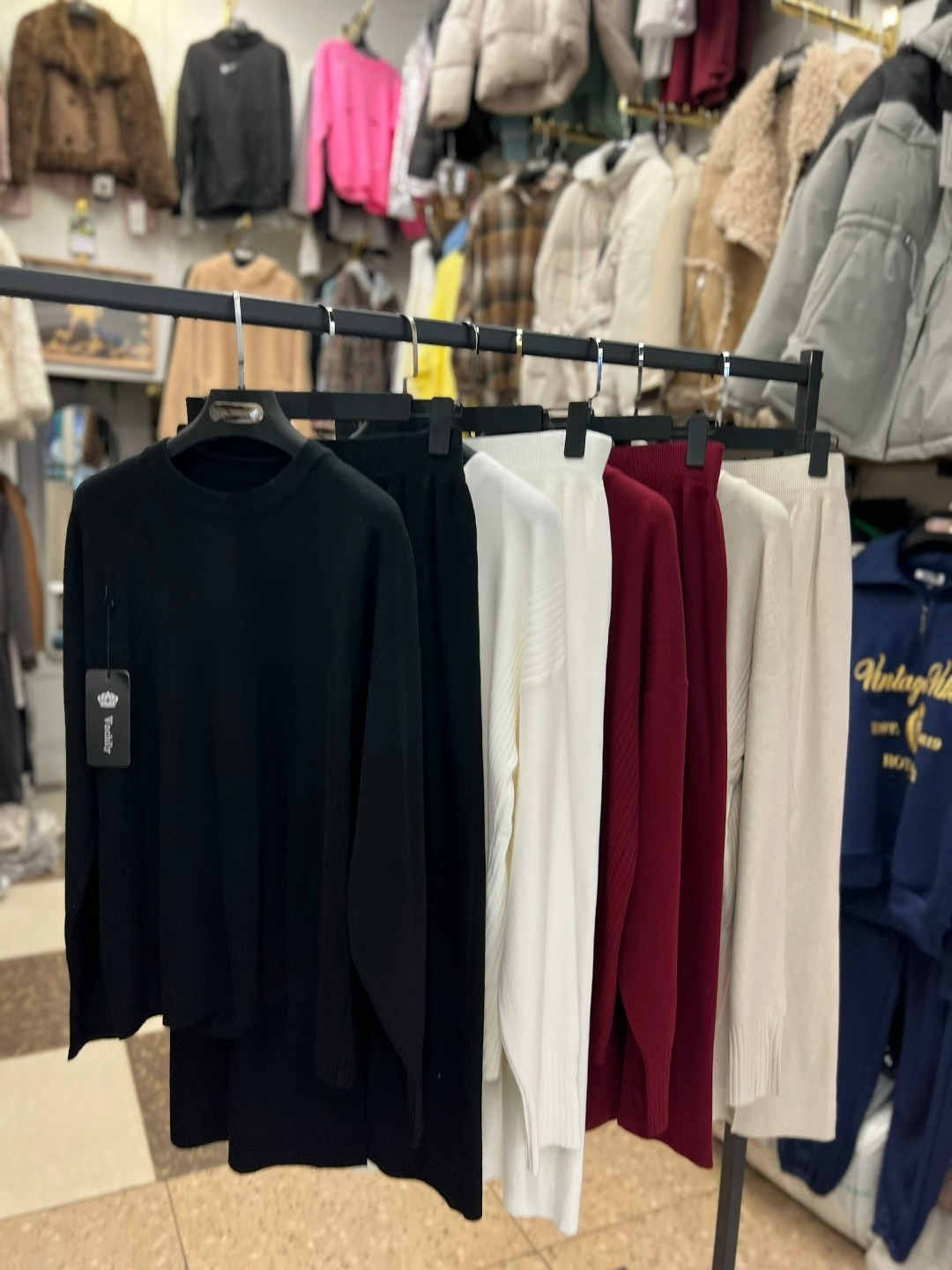 костюмы женские с юбкой,трикотажные костюмы,женский вязаный костюм с юбкой,трикотажные костюмы женские,трикотажные костюмы с юбкой