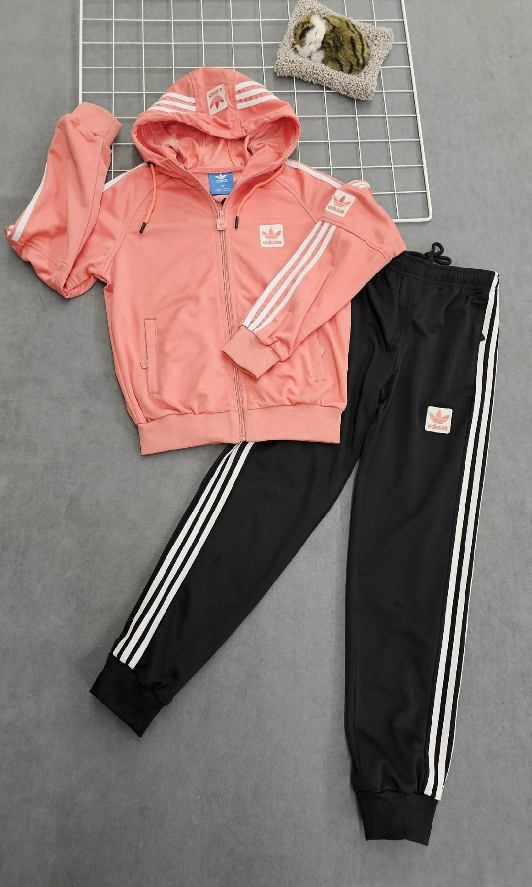 женские толстовки reebok,худи reebok,флисовые куртки,толстовка с капюшоном reebok,женские худи reebok