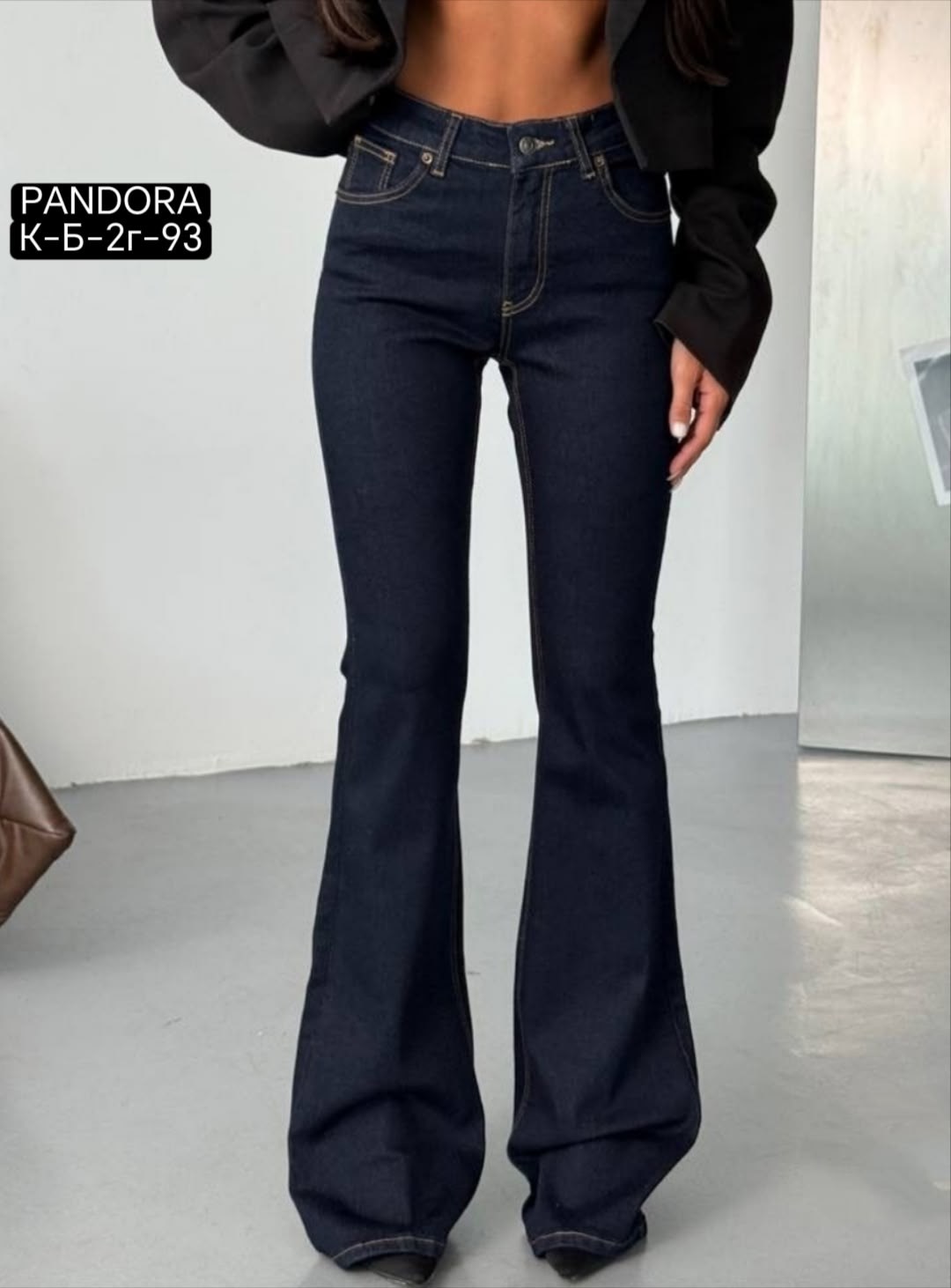женские джинсы клеш,джинсы женские,расклешенные джинсы,джинсы клеш,джинсы клеш от колена