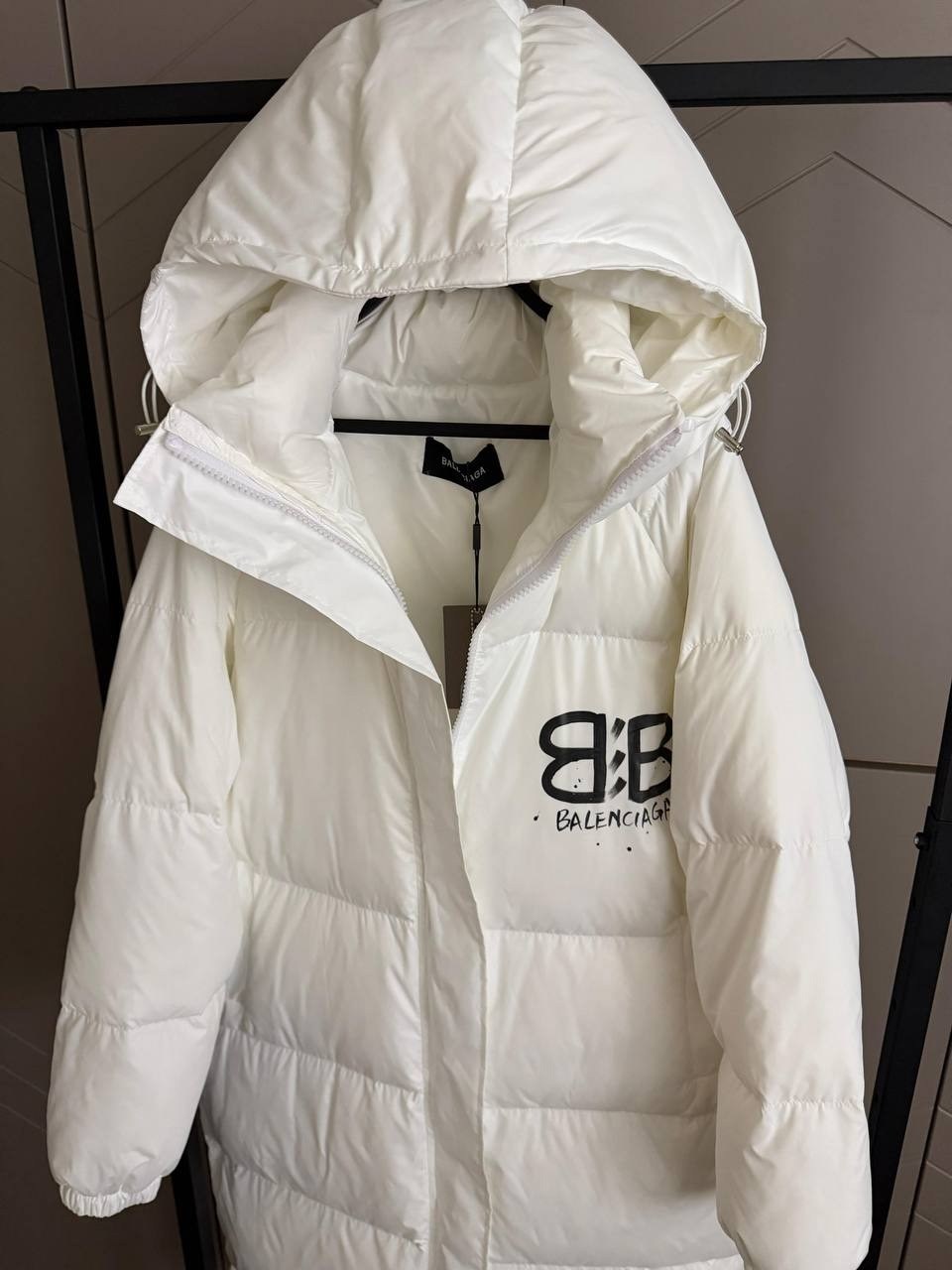 стильные пуховики,длинные пуховики,пуховик белый,модные пуховики 2025 женские зимние,зимний пуховик длинный