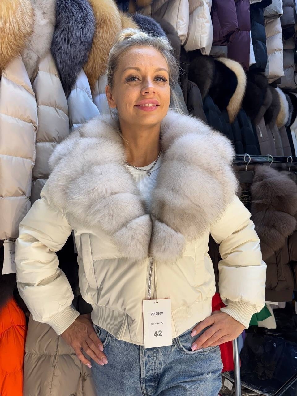 пуховики с натуральным мехом, куртки женские,куртка бомбер с натуральным мехом,куртки ,пуховик с мехом