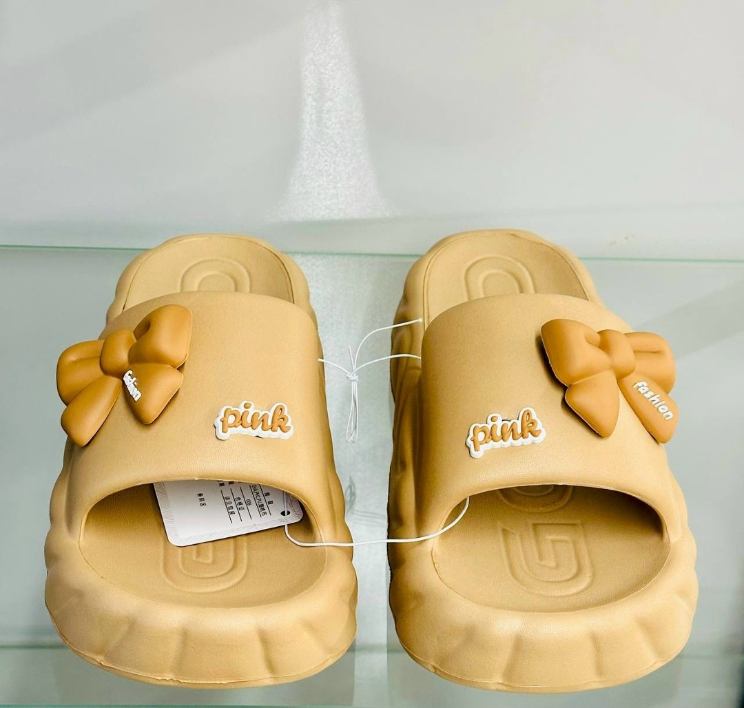 , женская,шлепанцы женские,женские тапки,тапочки модные