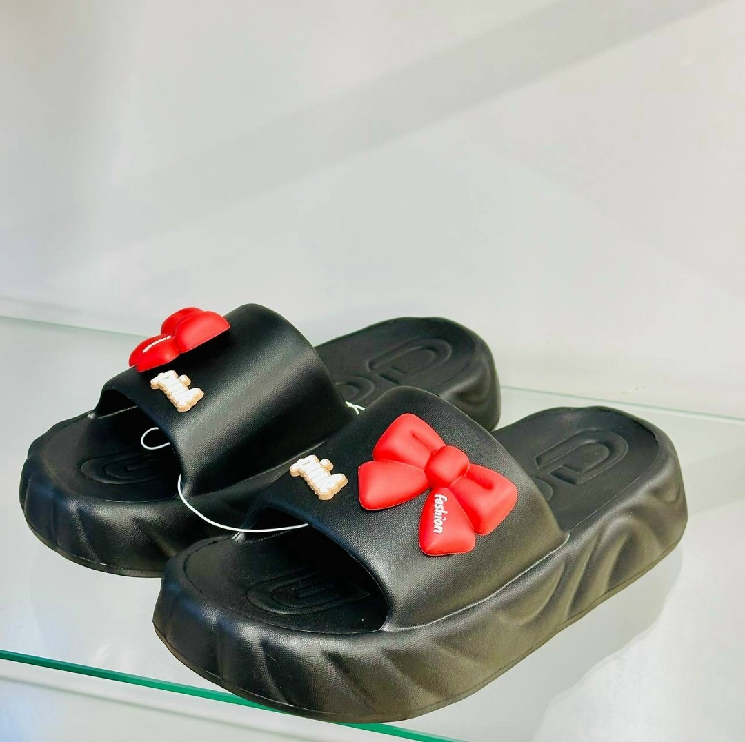 , женская,шлепанцы женские,женские тапки,тапочки модные