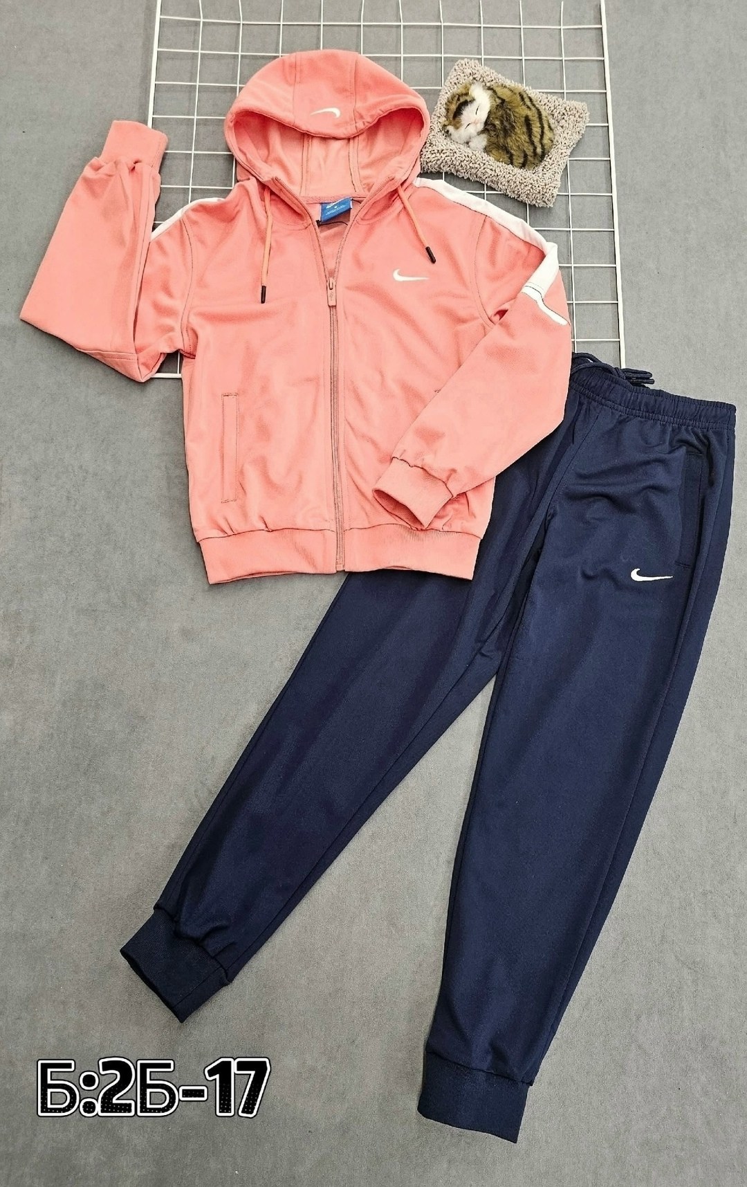 женские толстовки reebok,худи reebok,флисовые куртки,толстовка с капюшоном reebok,женские худи reebok