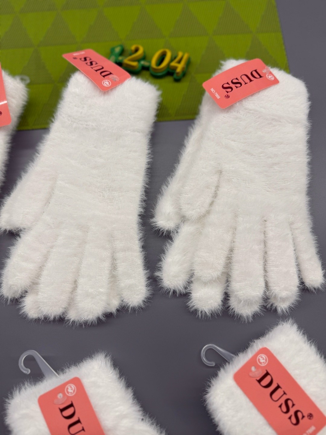 женские перчатки,перчатки белые,перчатки белые женские,перчатки тканевые,перчатки женские вязаные