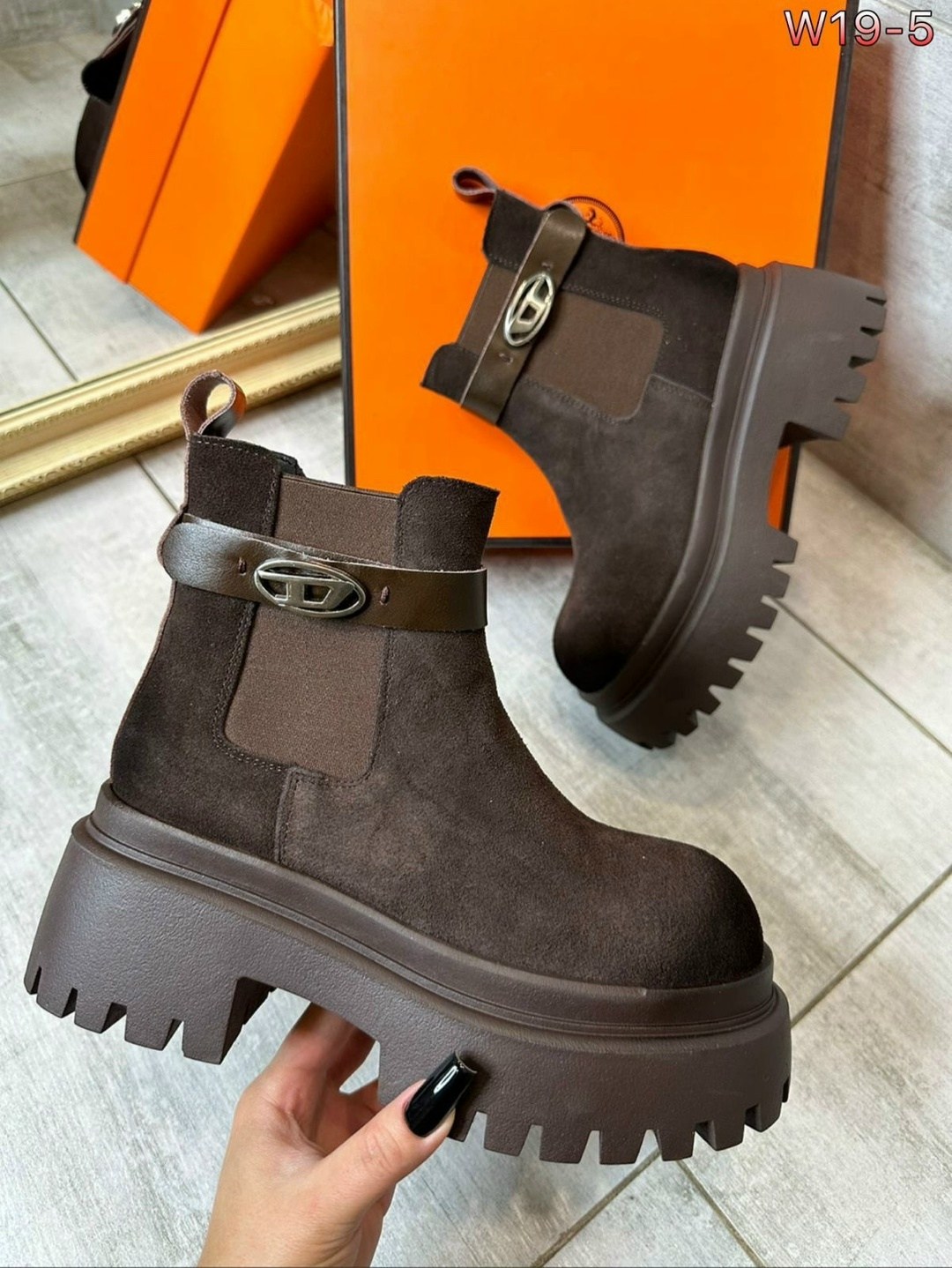 ,ботинки женские,закрытая , женская,замшевые ботинки