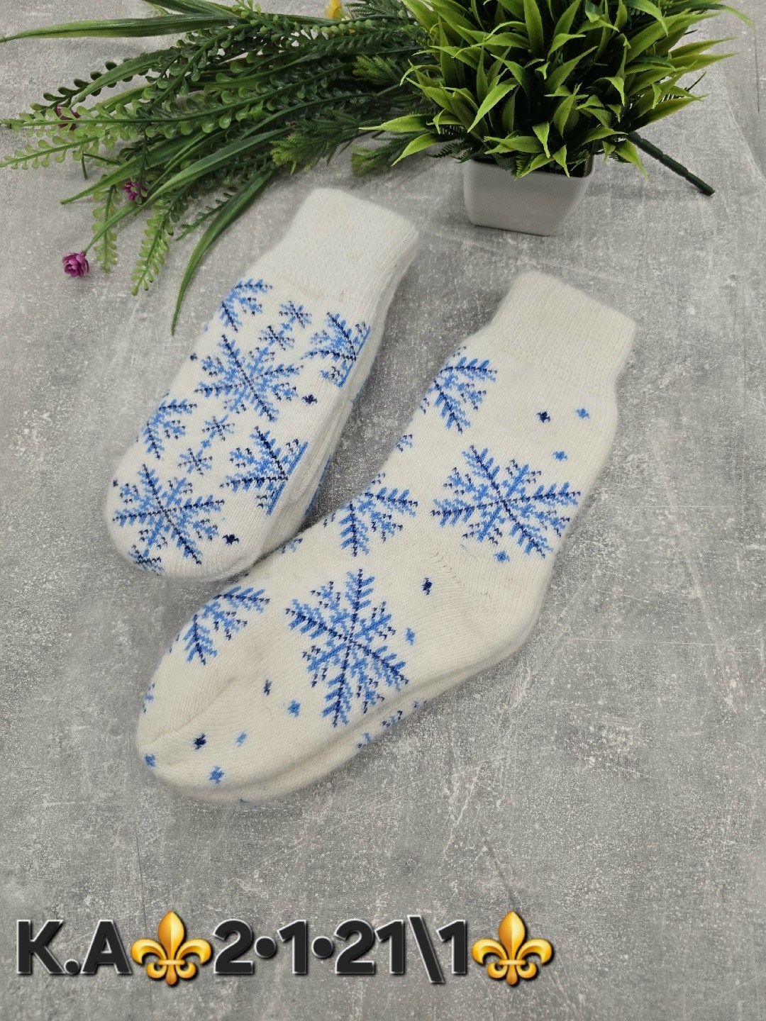 варежки женские,комплект варежки и носки,варежки со снежинками,зимние варежки,варежки женские зимние