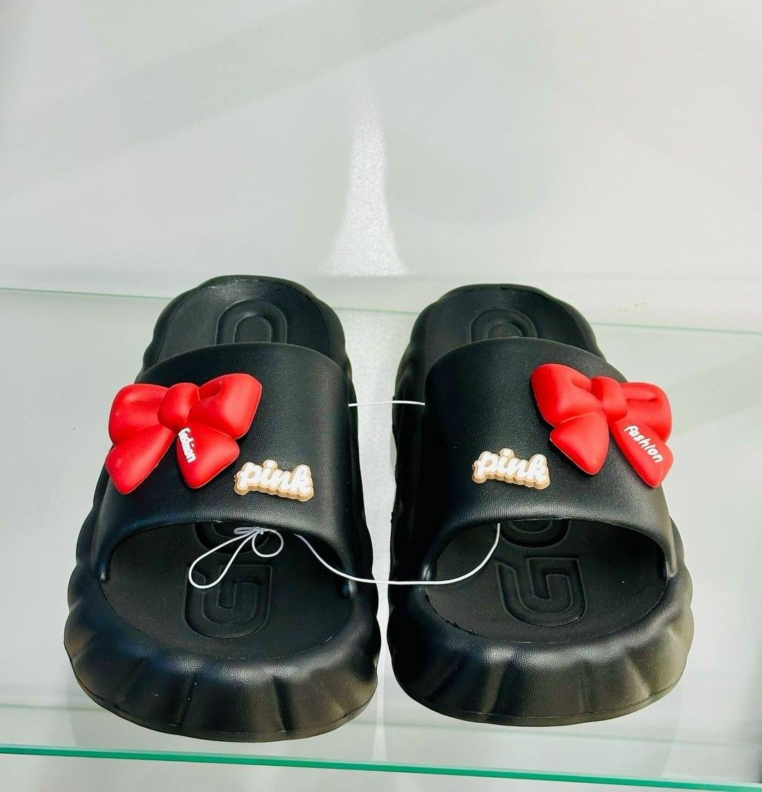 , женская,шлепанцы женские,женские тапки,тапочки модные