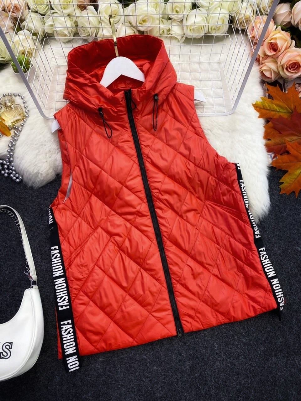 желтый жилет женский,жилет женский,жилет теплый,жилет с капюшоном,жилет двусторонний