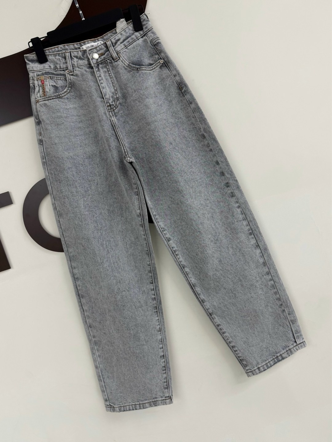 джинсы модные,женские джинсы,джинсы мом,широкие джинсы,джинсы серый
