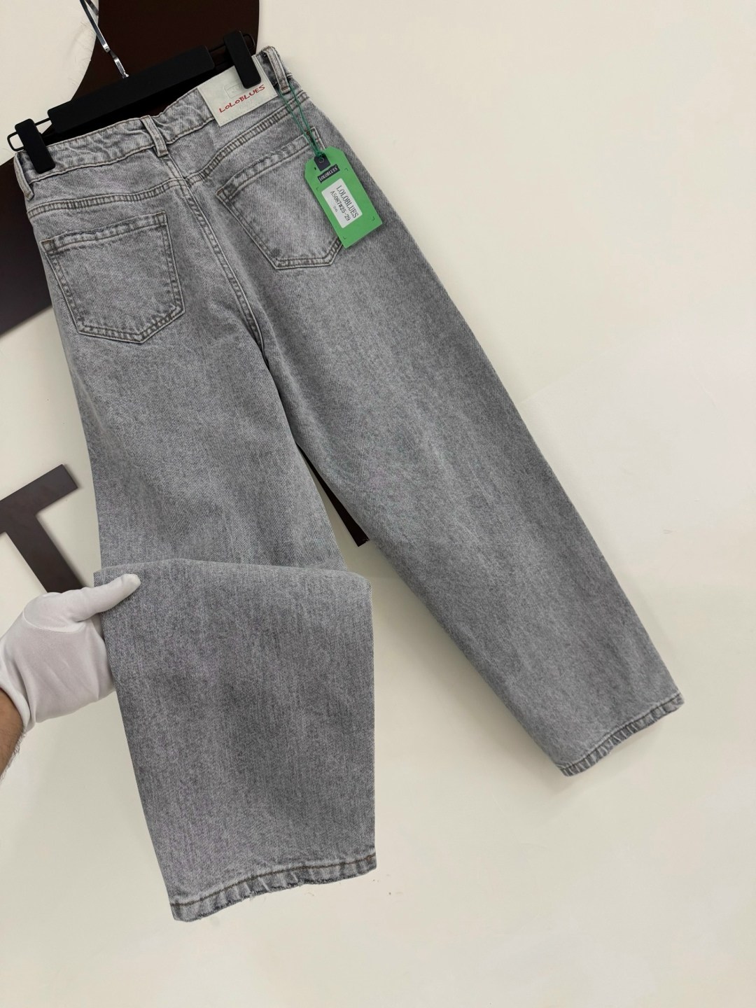 джинсы модные,женские джинсы,джинсы мом,широкие джинсы,джинсы серый