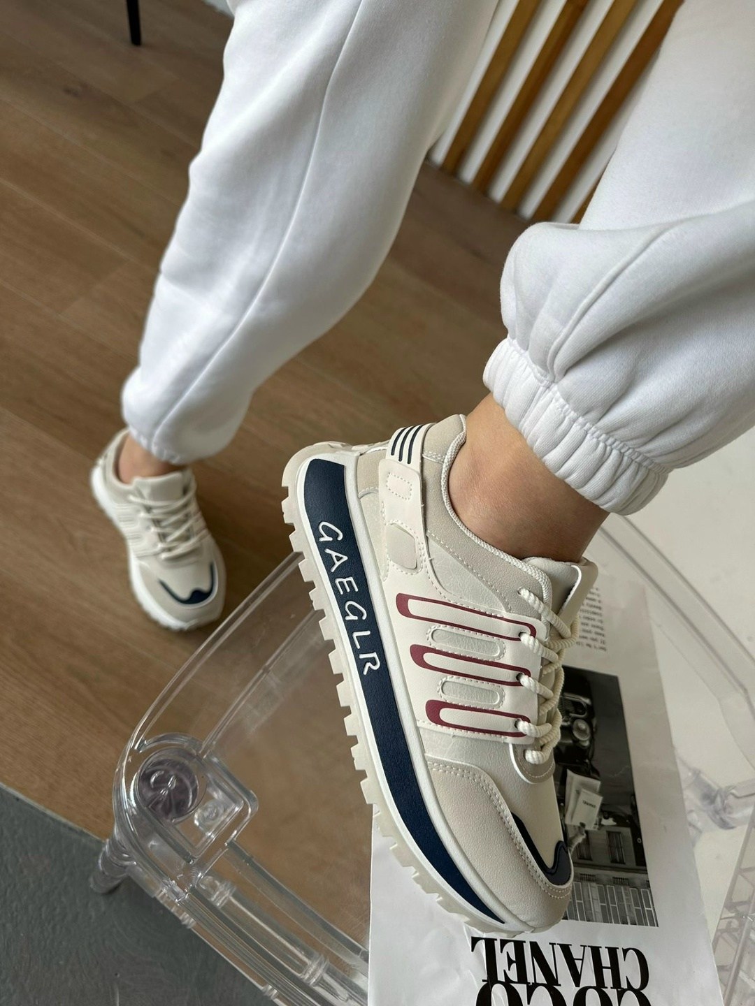 ,кроссовки женскиe,бежевые кроссовки, женская,стильные кроссовки