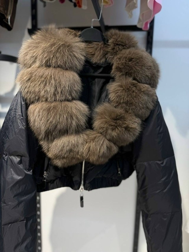 женский пуховик с меховым воротником,куртка пуховик с натуральным мехом,зимняя куртка пуховик,пуховики с мехом,пуховики с натуральным мехом