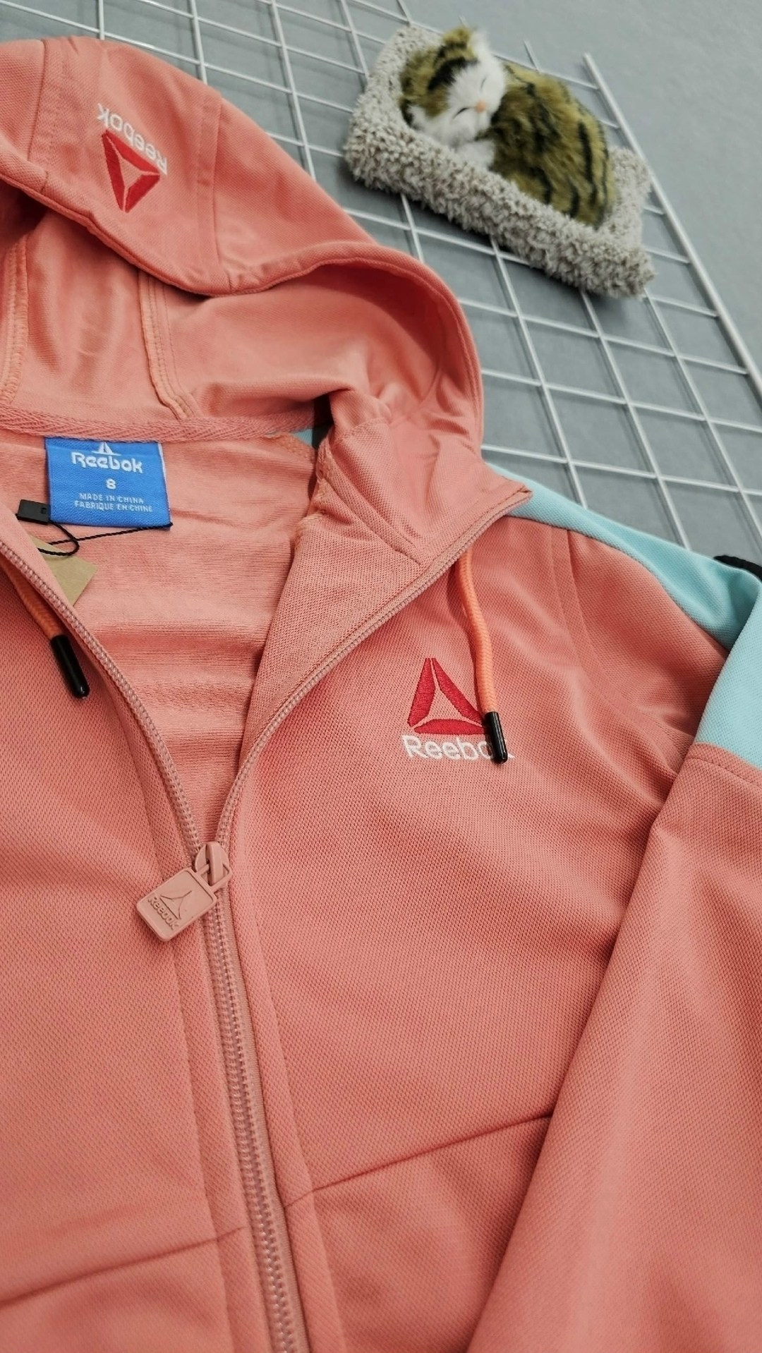 женские толстовки reebok,худи reebok,флисовые куртки,толстовка с капюшоном reebok,женские худи reebok