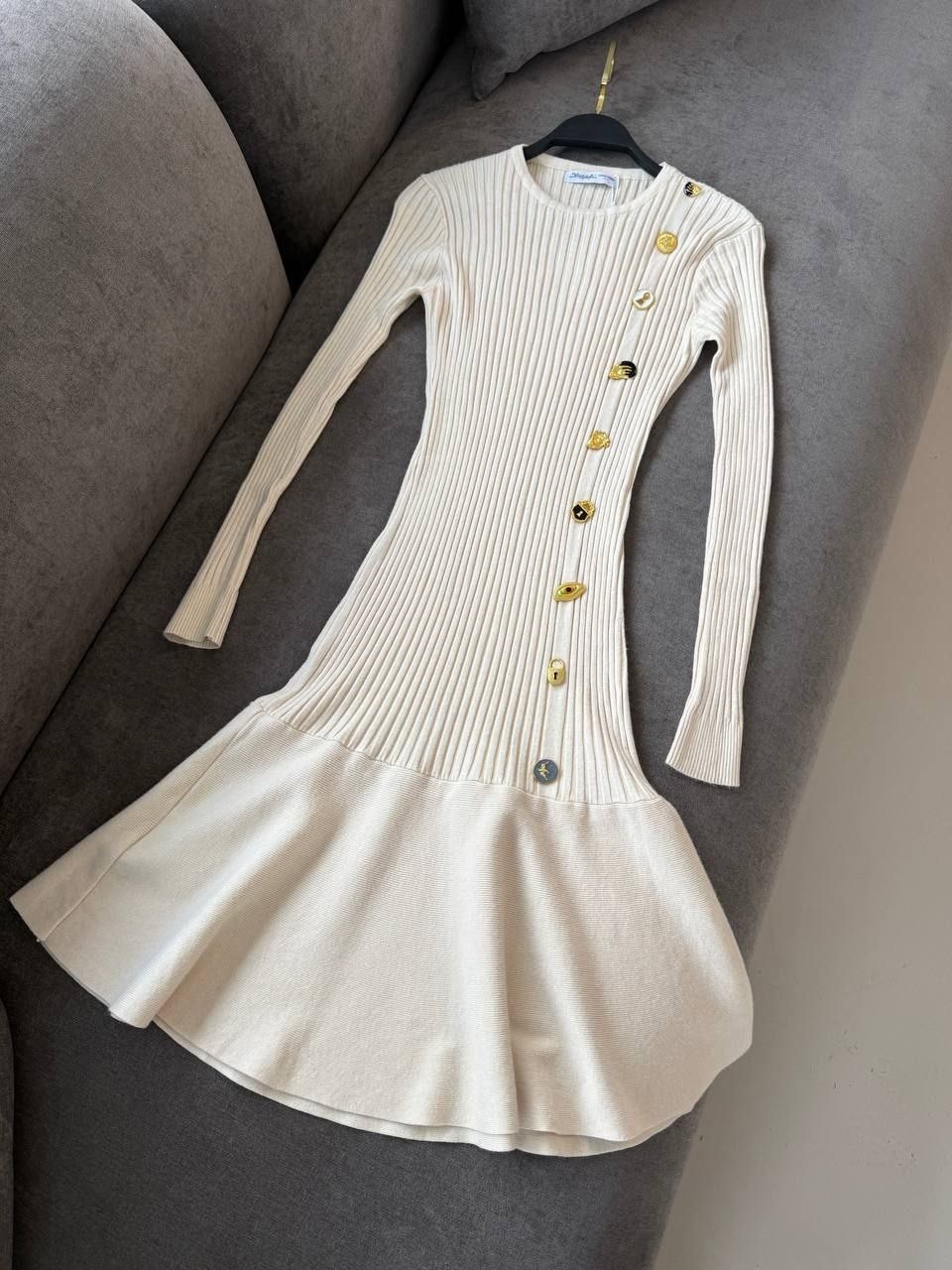 вязаные платья,трикотажное платья,платье на пуговицах,свитера на пуговицаx,платье женская