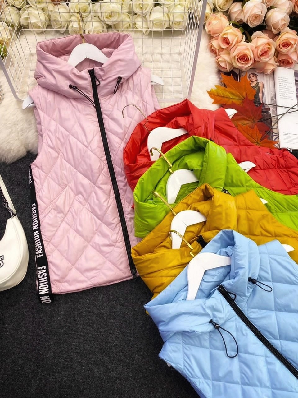 желтый жилет женский,жилет женский,жилет теплый,жилет с капюшоном,жилет двусторонний