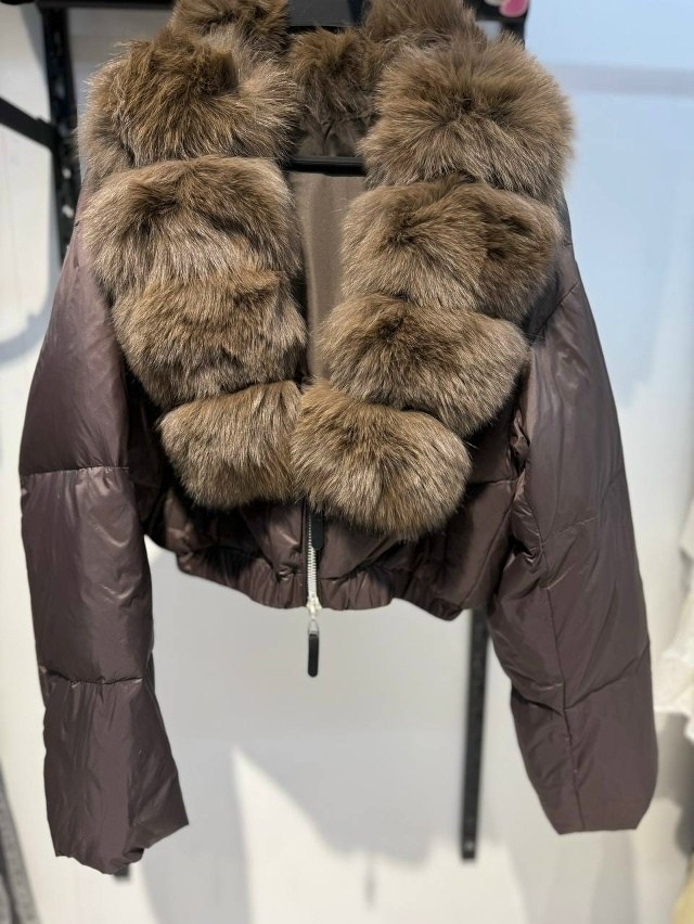 женский пуховик с меховым воротником,куртка пуховик с натуральным мехом,зимняя куртка пуховик,пуховики с мехом,пуховики с натуральным мехом