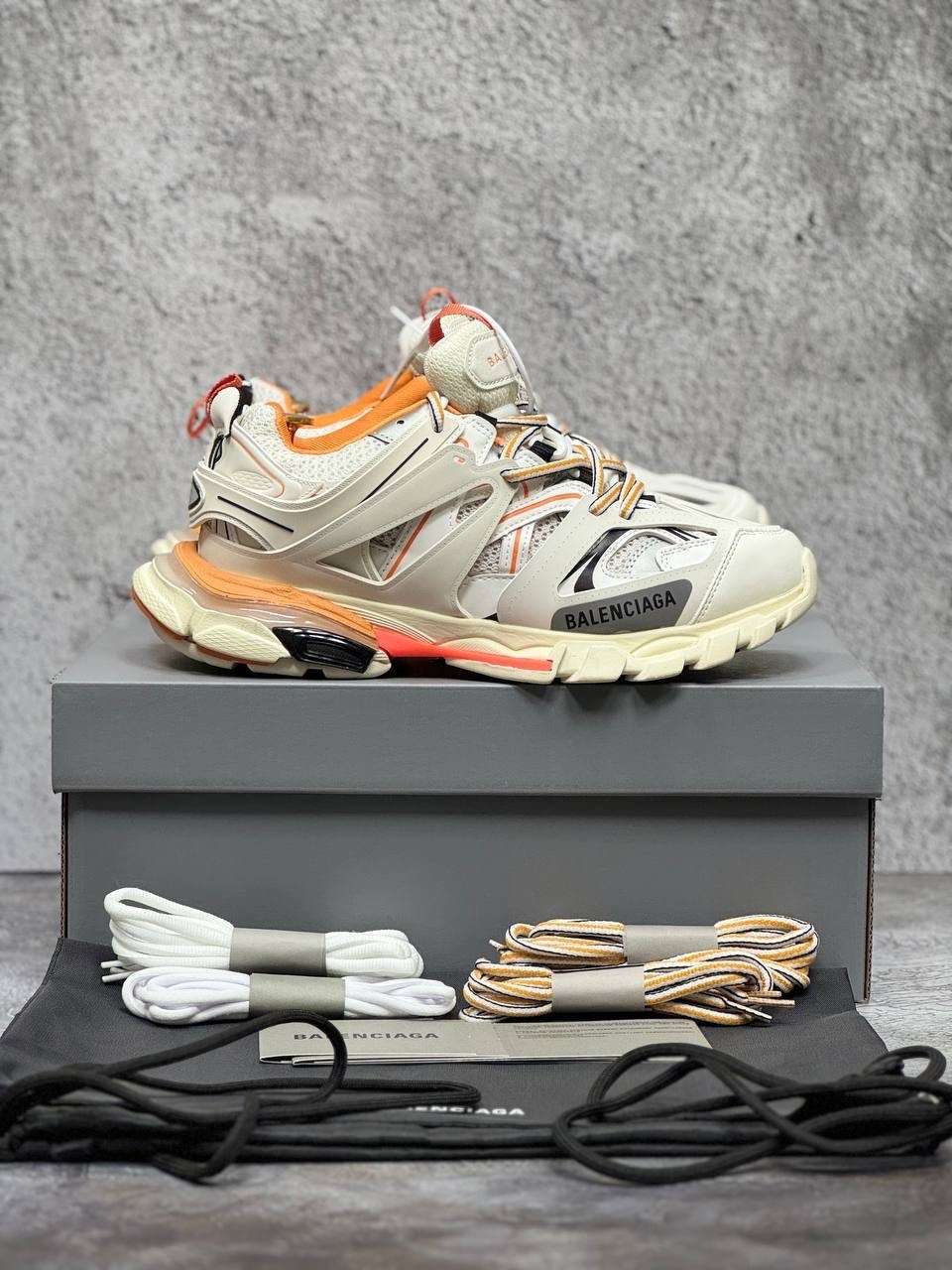 balenciaga track white orange,кроссовки balenciaga track,кроссовки balenciaga,женские кроссовки balenciaga,баленсиага трек 2 кроссовки