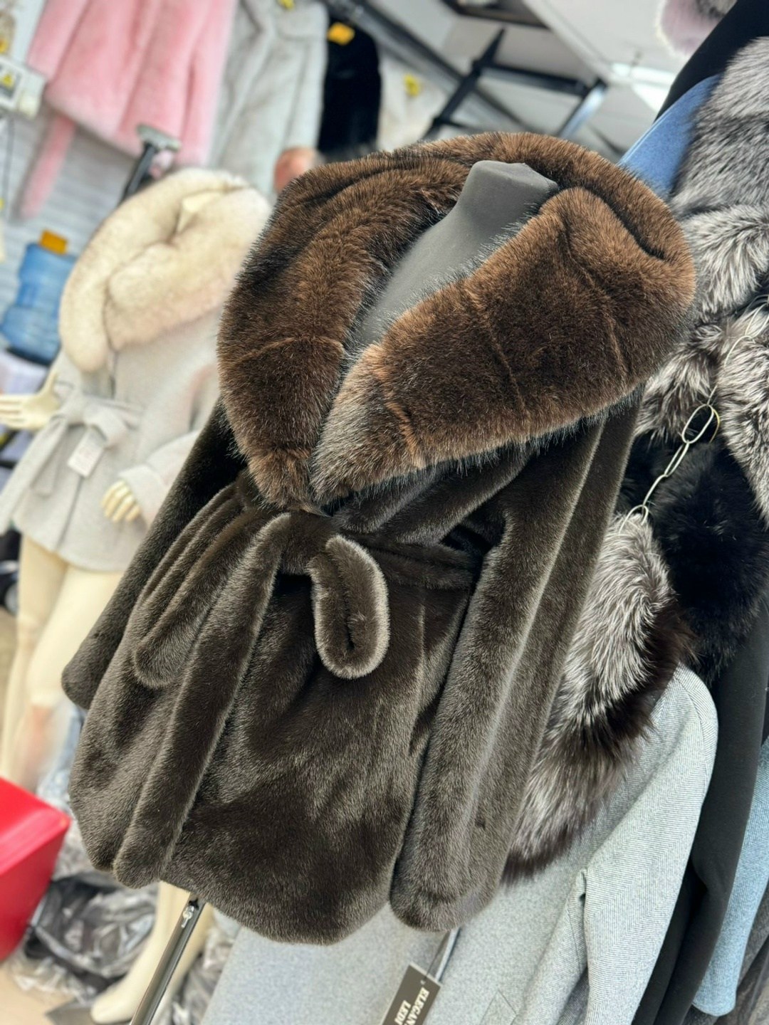 шуба норковая с капюшоном,норковая шуба,норковая шуба с капюшоном из куницы,шуба норка,шуба с капюшоном