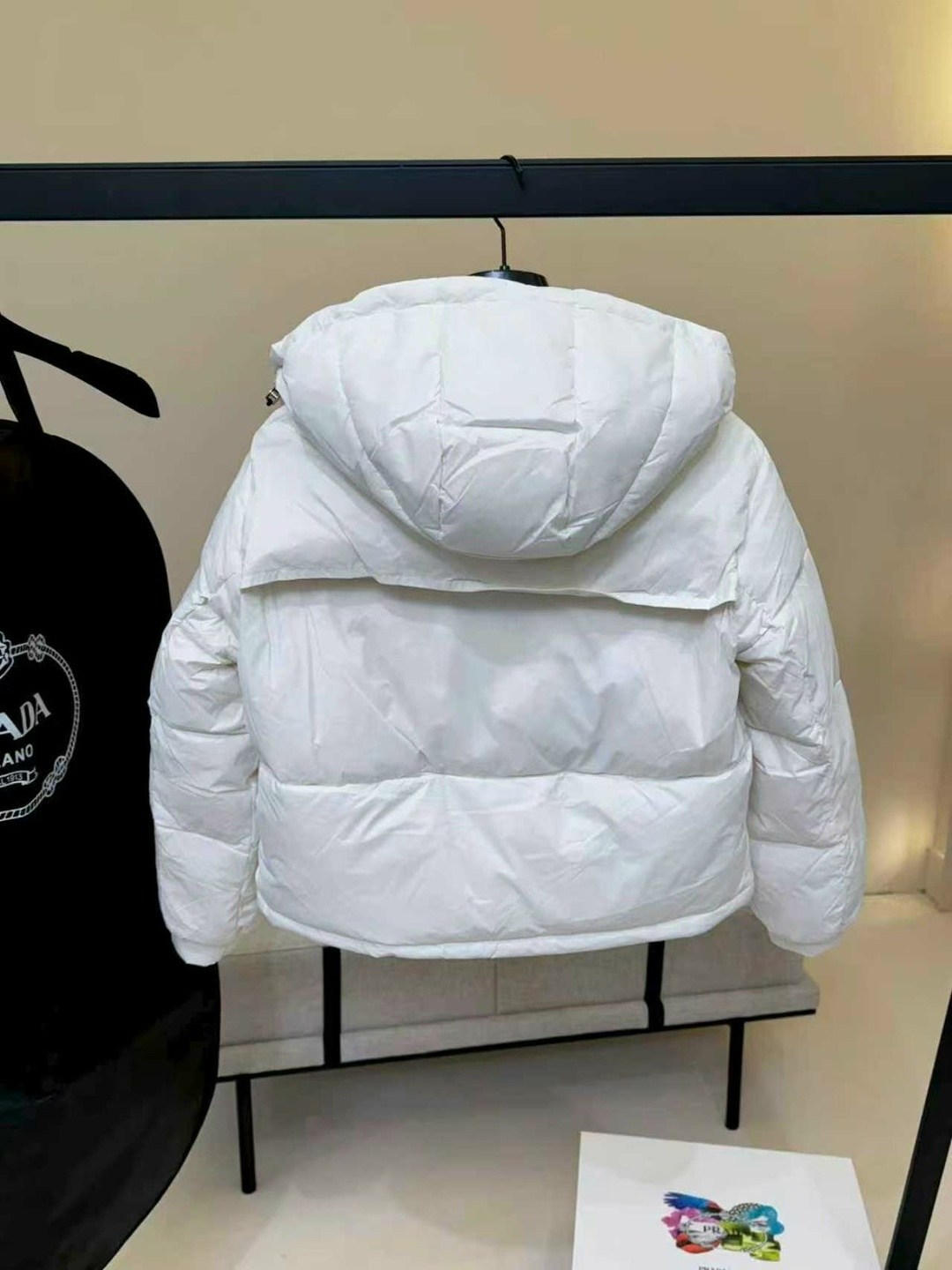 пуховик prada,пуховик prada женский,модные пуховики,женский пуховик,пуховик для женщин