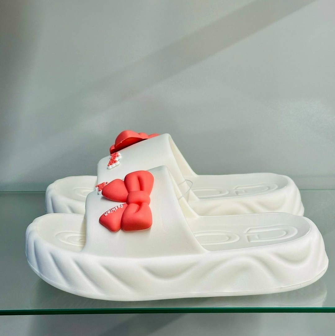 , женская,шлепанцы женские,женские тапки,тапочки модные