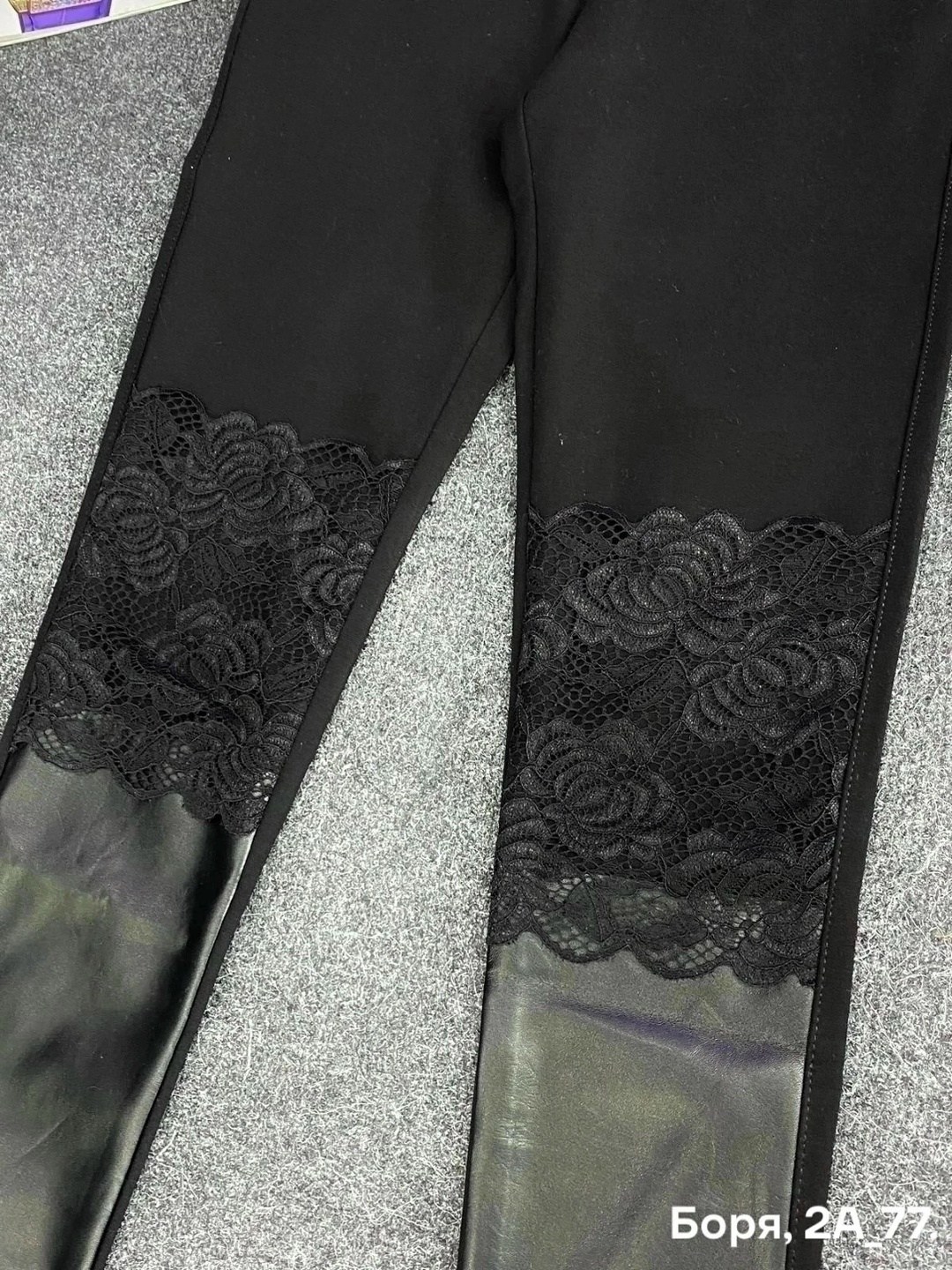 леггинсы из искусственной кожи женские,кожаные легинсы с кружевом,легинсы с кожаными вставками,лосины с кружевом,легинсы женские с кружевами