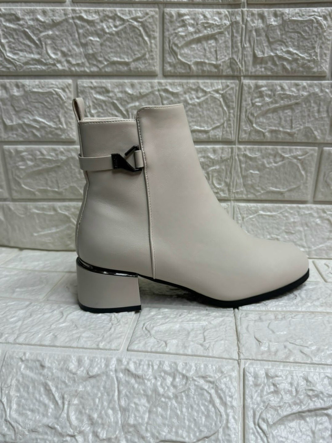 ,ботильоны женские,лакированные полусапожки женские,полусапожки женски,женские полусапожки