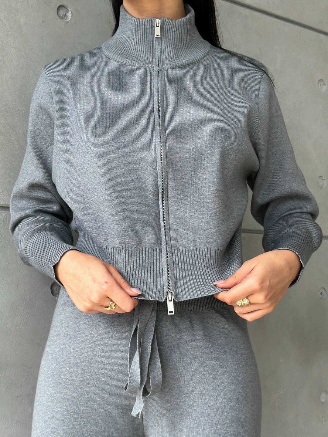 костюмы брючные,трикотажные костюмы,костюмы женские,вязаные костюмы,костюм женский серый