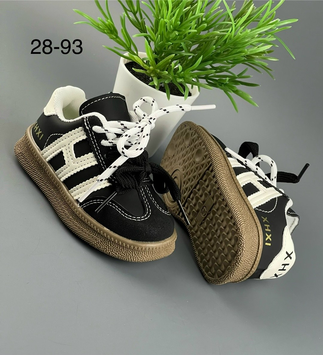 ,детская ,детские кроссовки,обуви,спортивная