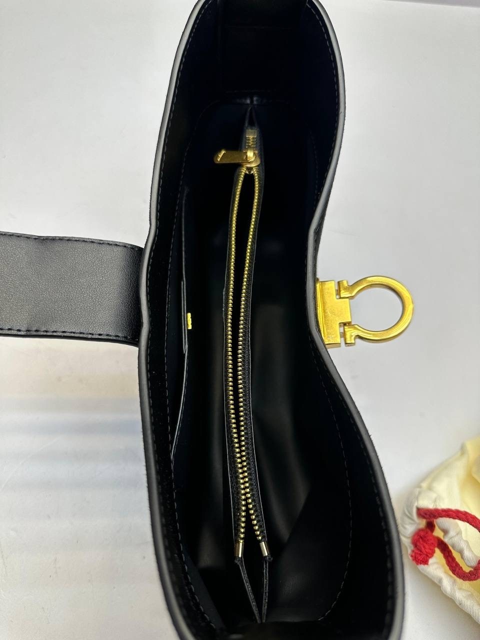 salvatore ferragamo сумка,сумка ferragamo,замшевая сумка,сумка,сумка женская