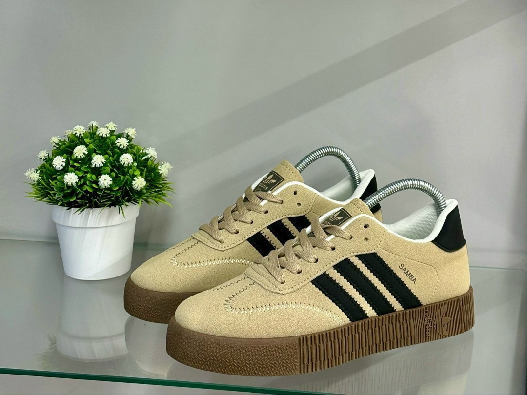 женские кеды,,стильная , женская,adidas samba beige