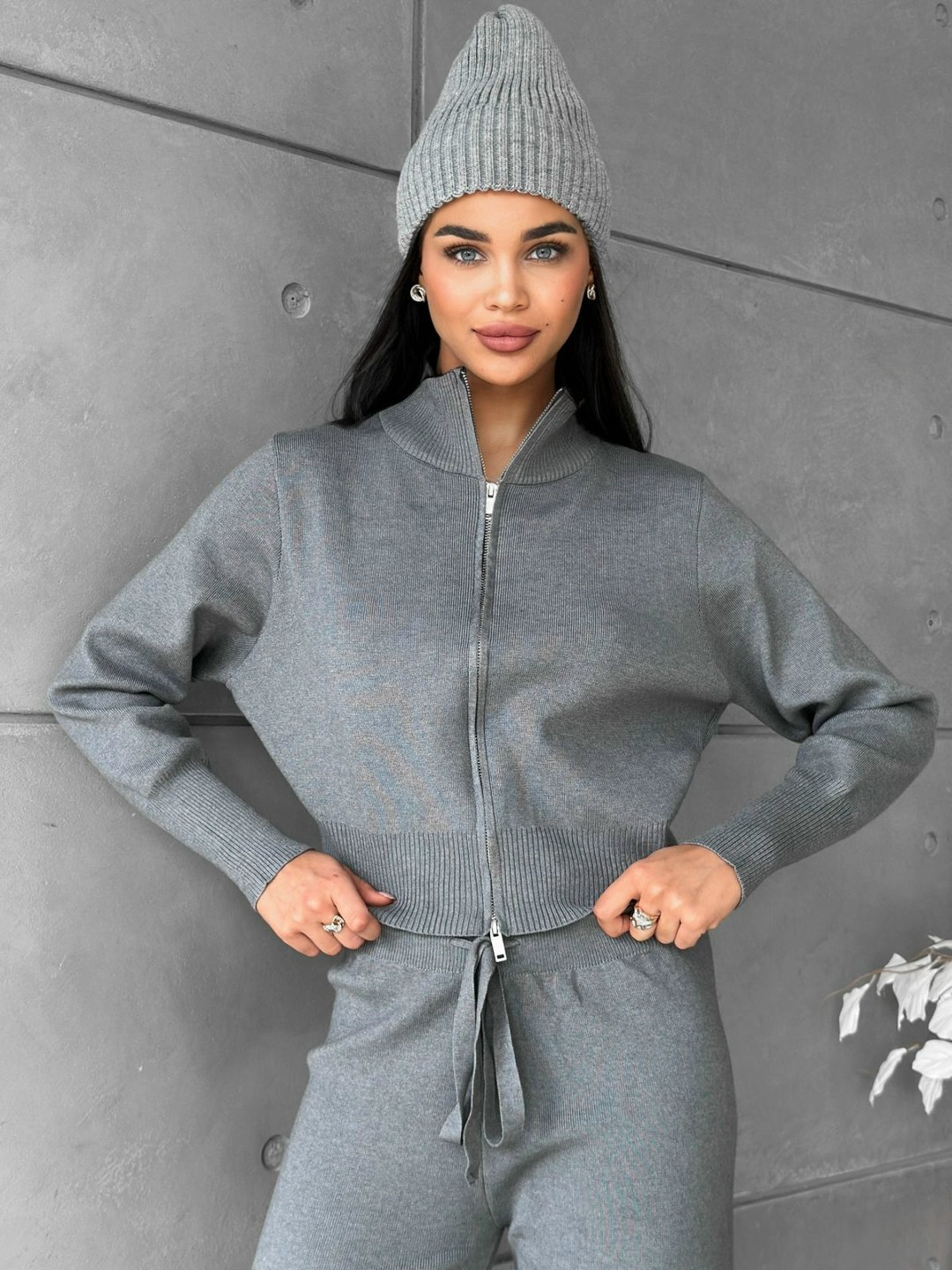 костюмы брючные,трикотажные костюмы,костюмы женские,вязаные костюмы,костюм женский серый