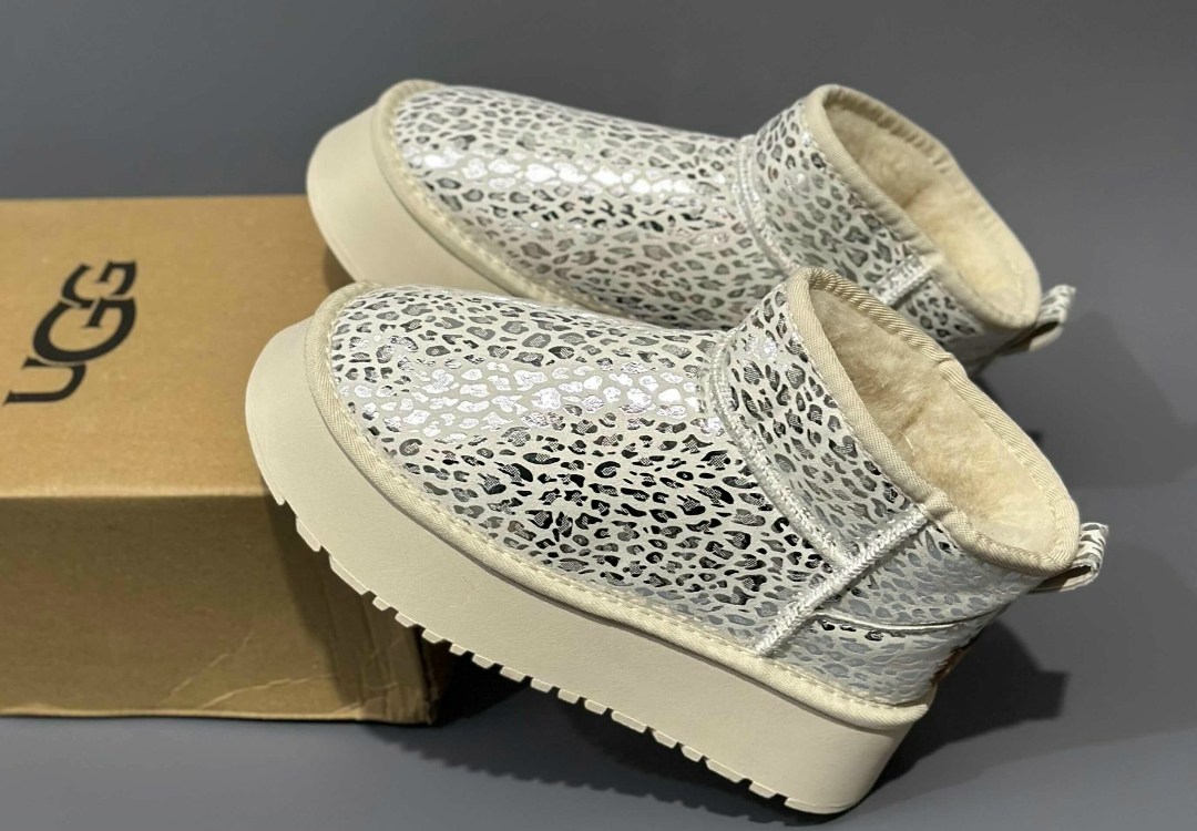 ,угги женские,женская зимняя ,модные угги,женские ботинки