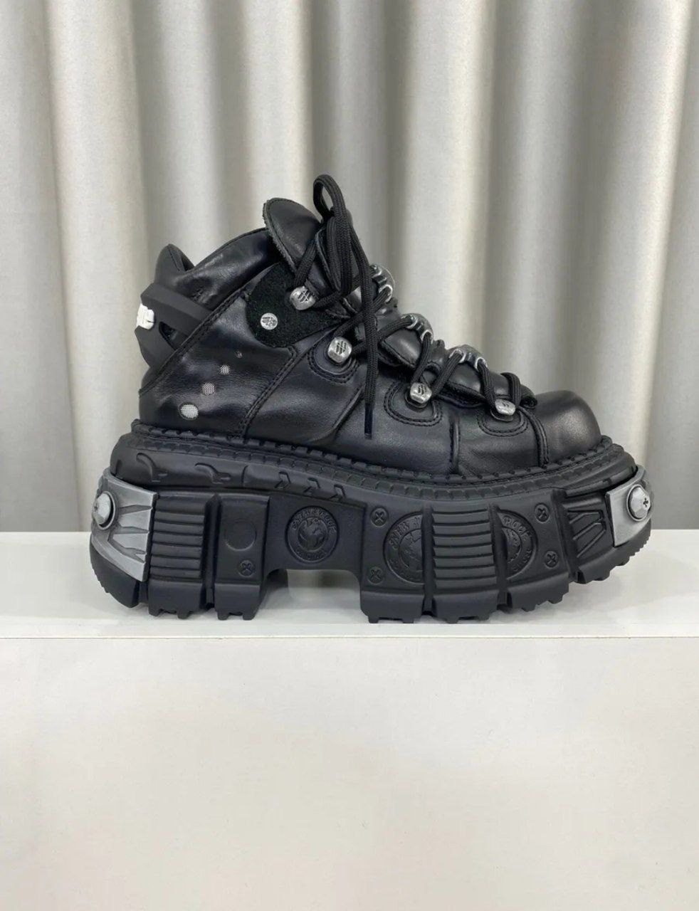 ,массивные ботинки new rock на высокой подошве,ботинки new rock,ботинки new rock m 131 s 1,ботинки нью рок