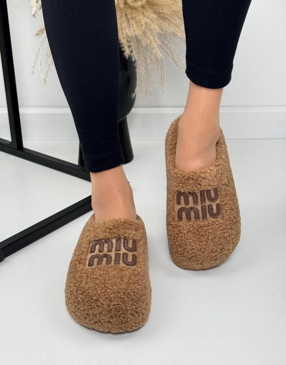 тапочки женские,,тапочки модные,домашние тапочки,тапки женские