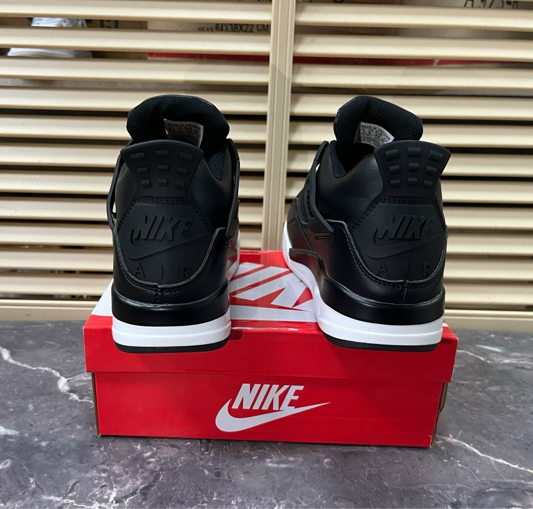 кроссовка мужской,кроссовки,черные кроссовки,кроссовки nike air jordan 4,кроссовки nike air jordan 4 retro